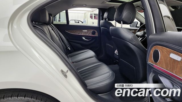Mercedes-Benz E-Class E220d 4MATIC Exclusive