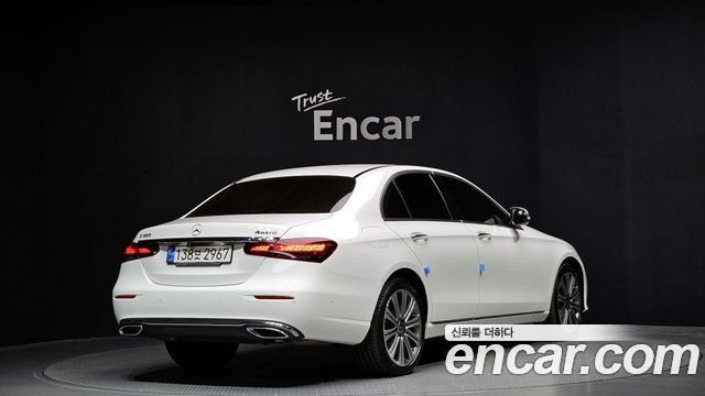 Mercedes-Benz E-Class E350 4MATIC Exclusive