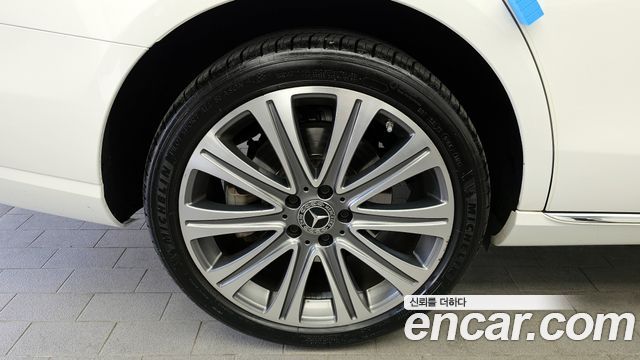 Mercedes-Benz E-Class E350 4MATIC Exclusive