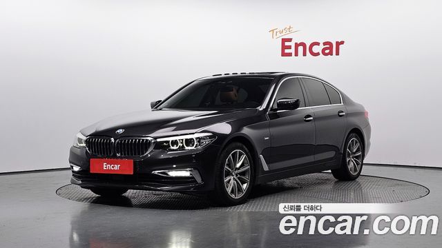 BMW 5-Series 520i Luxury