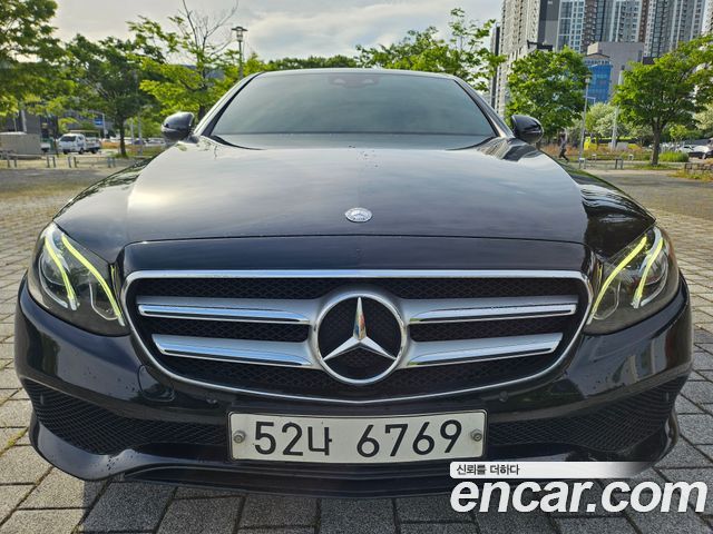 Mercedes-Benz E-Class E200 Avantgarde