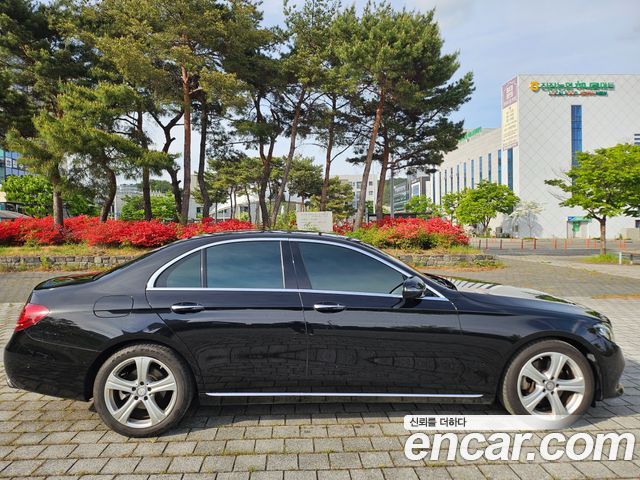 Mercedes-Benz E-Class E200 Avantgarde