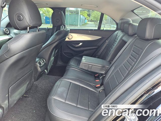 Mercedes-Benz E-Class E200 Avantgarde