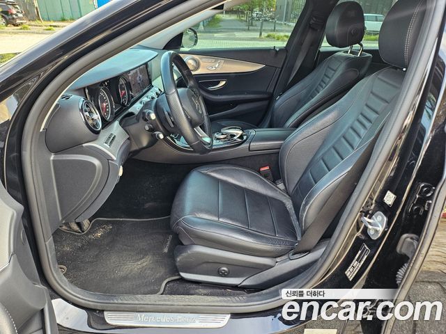 Mercedes-Benz E-Class E200 Avantgarde
