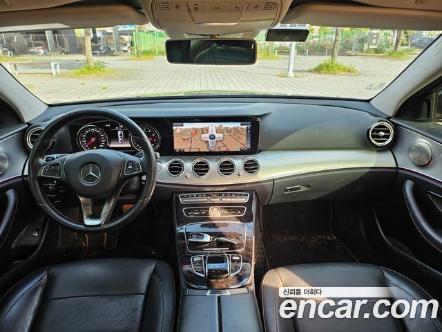 Mercedes-Benz E-Class E200 Avantgarde
