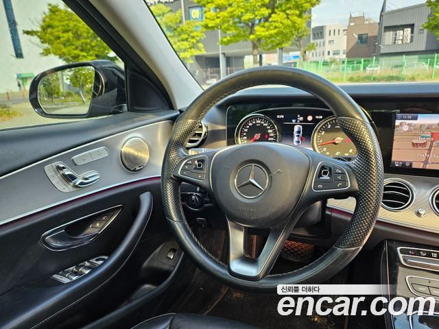 Mercedes-Benz E-Class E200 Avantgarde