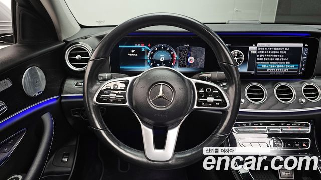 Mercedes-Benz E-Class E300 4MATIC Avnatgarde