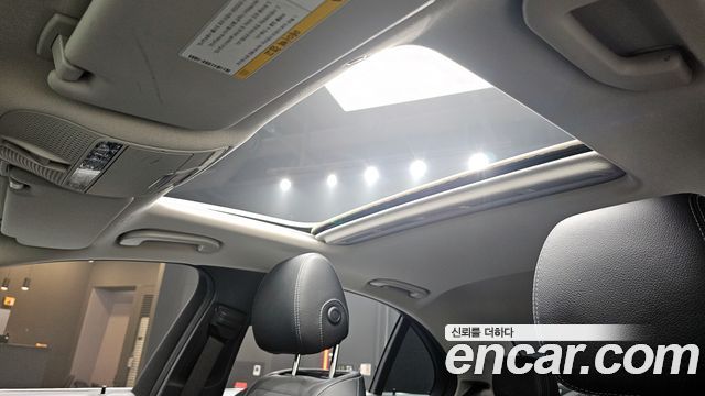 Mercedes-Benz E-Class E300 4MATIC Avnatgarde