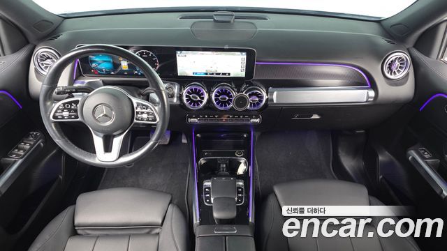 Mercedes-Benz GLB-Class GLB220
