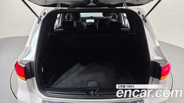 Mercedes-Benz GLB-Class GLB220