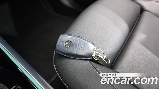 Mercedes-Benz EQB EQB300 4MATIC AMG Line