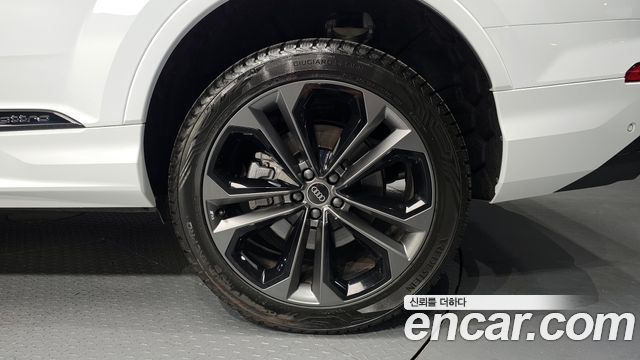Audi Q7 55 TFSI Quattro Premium