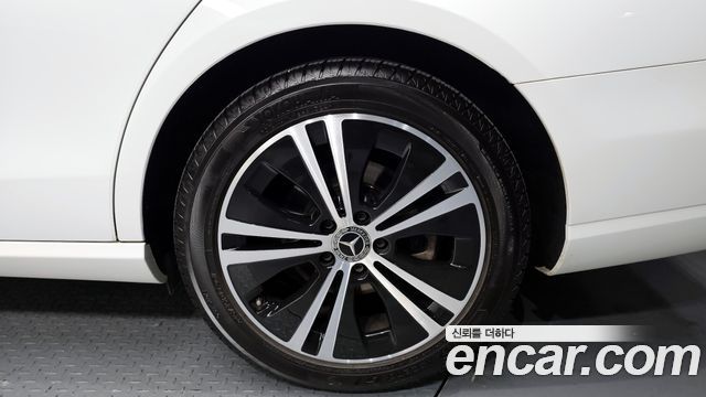 Mercedes-Benz E-Class E250 Avantgarde