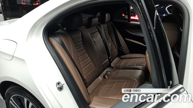 Mercedes-Benz E-Class E250 Avantgarde