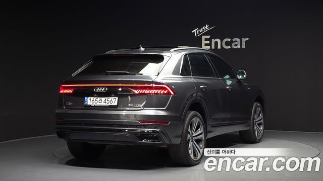 Audi Q8 55 TFSI Quattro Premium