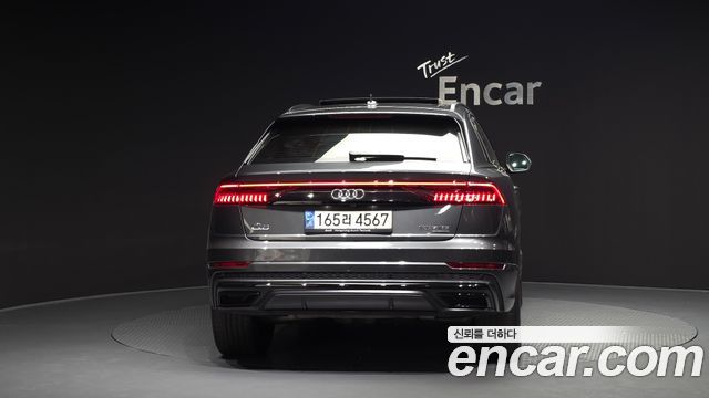 Audi Q8 55 TFSI Quattro Premium