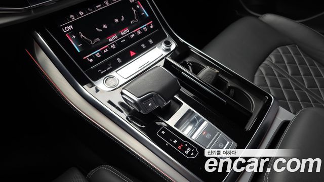 Audi Q8 55 TFSI Quattro Premium