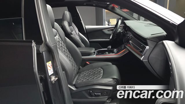 Audi Q8 55 TFSI Quattro Premium
