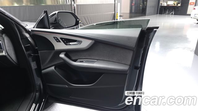 Audi Q8 55 TFSI Quattro Premium