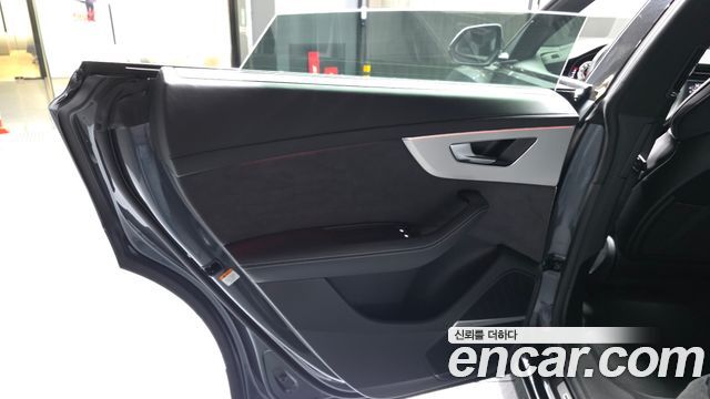 Audi Q8 55 TFSI Quattro Premium