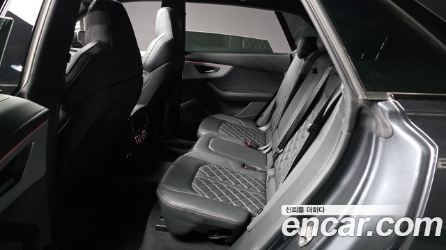 Audi Q8 55 TFSI Quattro Premium