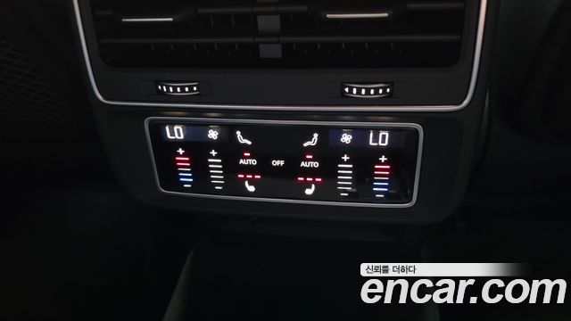 Audi Q8 55 TFSI Quattro Premium