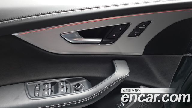 Audi Q8 55 TFSI Quattro Premium