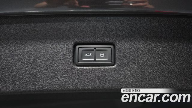 Audi Q8 55 TFSI Quattro Premium