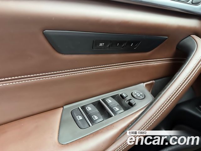 BMW 5-Series 530i Luxury Plus