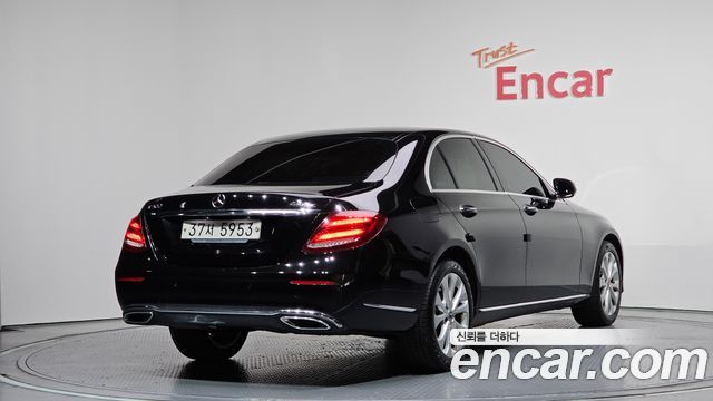 Mercedes-Benz E-Class E220d 4MATIC Exclusive