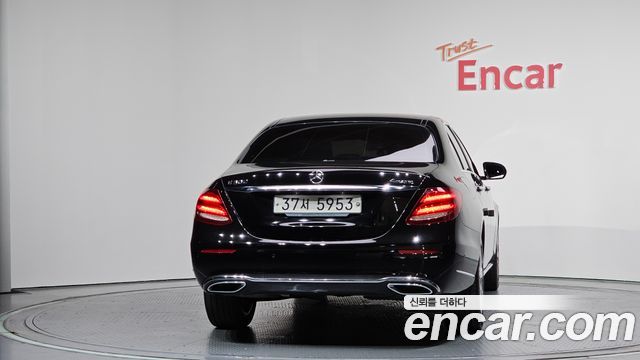 Mercedes-Benz E-Class E220d 4MATIC Exclusive