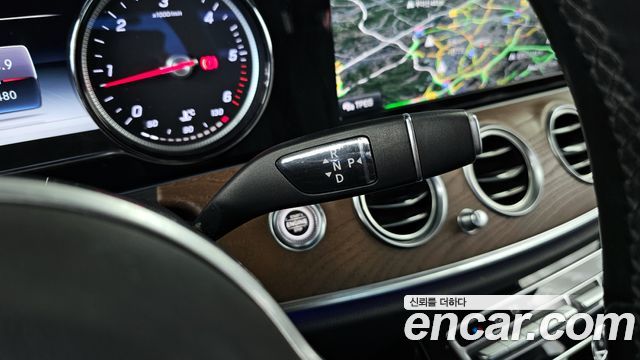 Mercedes-Benz E-Class E220d 4MATIC Exclusive