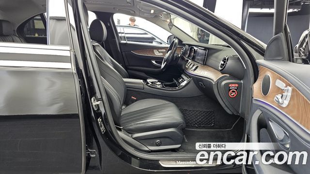 Mercedes-Benz E-Class E220d 4MATIC Exclusive