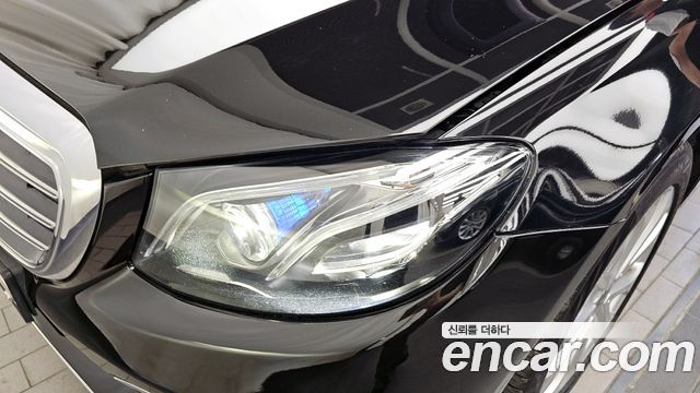 Mercedes-Benz E-Class E220d 4MATIC Exclusive