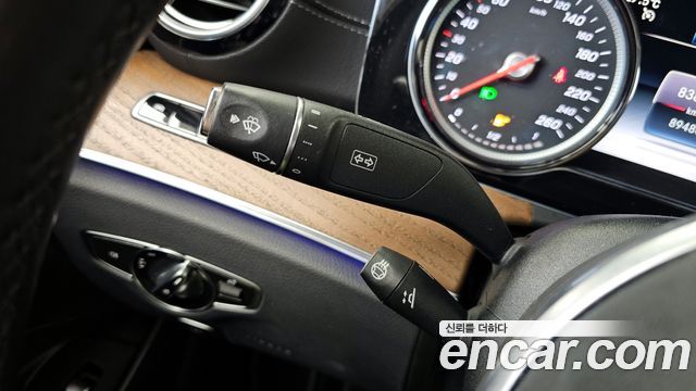 Mercedes-Benz E-Class E220d 4MATIC Exclusive