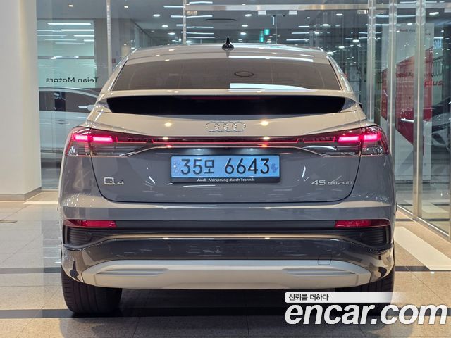 Audi Q4 e-tron 45 Sportback