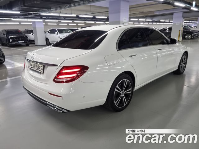 Mercedes-Benz E-Class E220d Avantgarde
