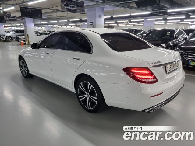 Mercedes-Benz E-Class E220d Avantgarde