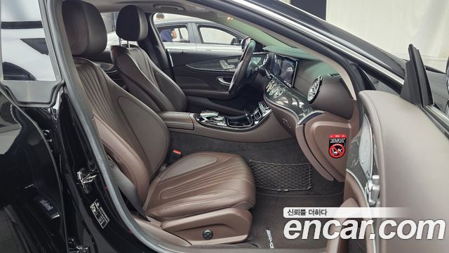 Mercedes-Benz CLS-Class CLS300d AMG Line