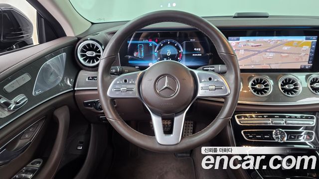 Mercedes-Benz CLS-Class CLS300d AMG Line