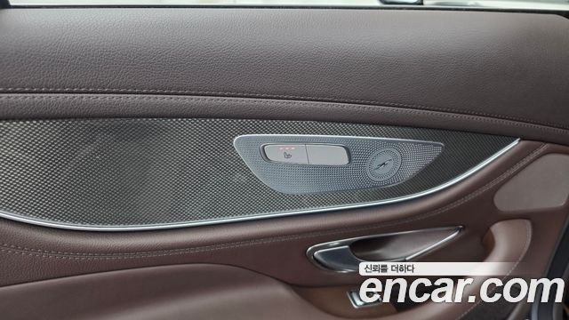 Mercedes-Benz CLS-Class CLS300d AMG Line
