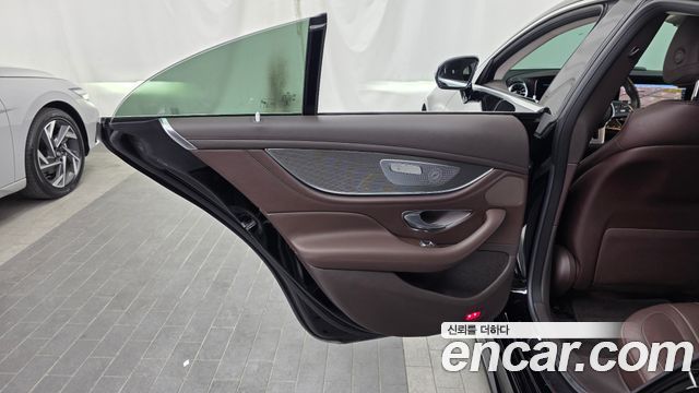Mercedes-Benz CLS-Class CLS300d AMG Line