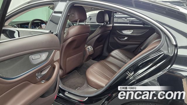 Mercedes-Benz CLS-Class CLS300d AMG Line
