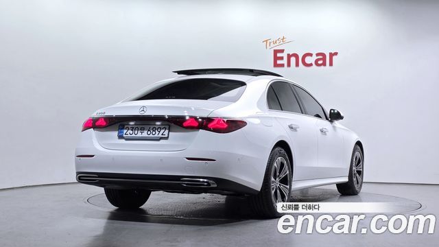 Mercedes-Benz E-Class E200 Avantgarde