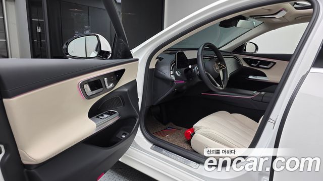 Mercedes-Benz E-Class E200 Avantgarde