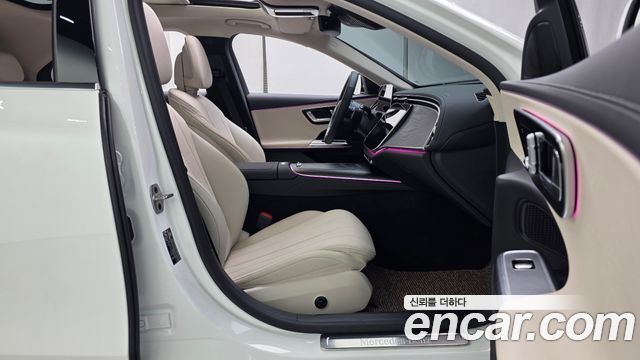 Mercedes-Benz E-Class E200 Avantgarde