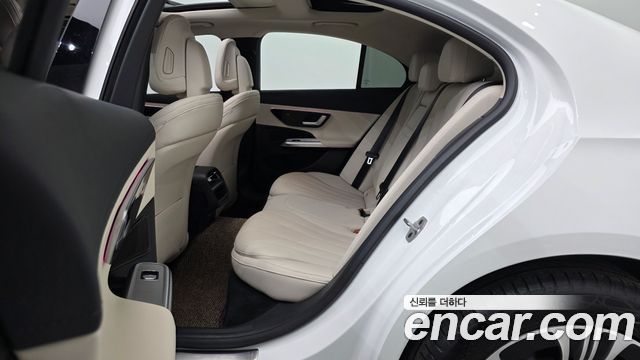 Mercedes-Benz E-Class E200 Avantgarde