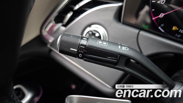 Mercedes-Benz E-Class E200 Avantgarde