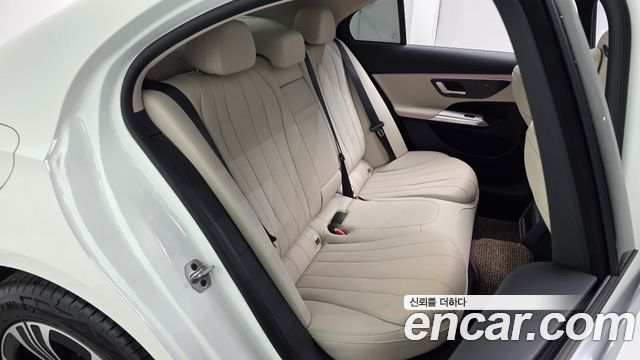 Mercedes-Benz E-Class E200 Avantgarde