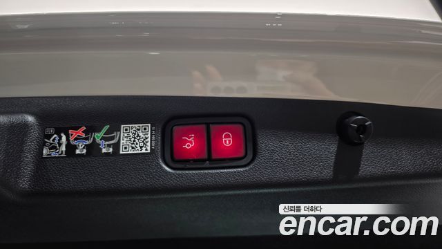 Mercedes-Benz E-Class E200 Avantgarde
